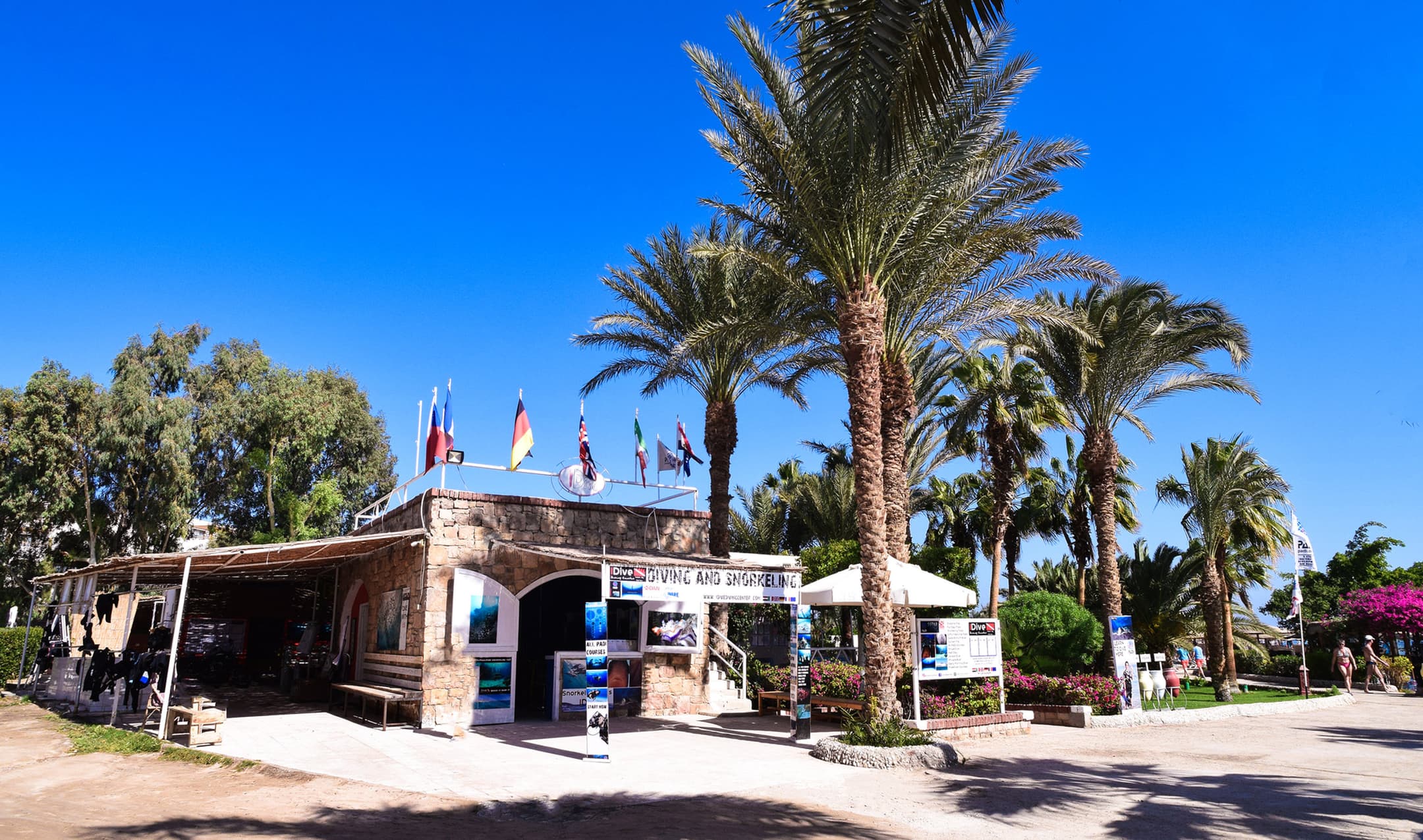 The entrance of the iDive dive centre at Fort Arabesque